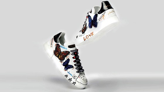 Sneaker rực rỡ cho nàng