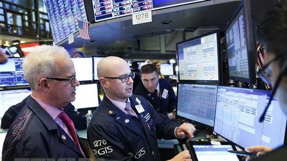 Chỉ số Nasdaq và S&P 500 đồng loạt lên các mức cao kỷ lục mới
