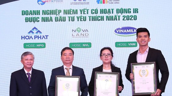 Vinh danh top 3 doanh nghiệp có hoạt động IR tốt nhất 2020