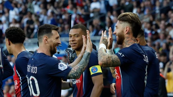 Mbappe tri ân Messi và Sergio Ramos