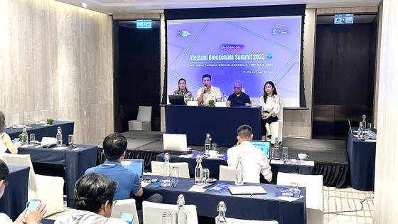 VINASA and Vietnam Blockchain Association are holding a press release for Vietnam Blockchain Summit 2023
