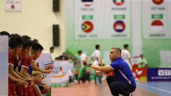 Ông Miguel đánh giá cao sự tiến bộ của Indonesia. Ảnh: Dũng Phương