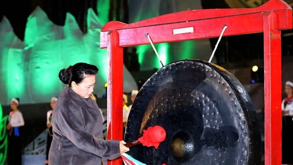 National Assembly Chairwoman Nguyen Thi Kim Ngan at the opening ceremony of Hoa Binh Cultural and Tourism Week 2019 last night (Photo:VNA)