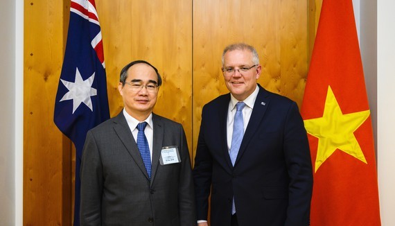 Secretary of HCMC Party Committee Nguyen Thien Nhan (L) and Australian Prime Minister Scott Morrison