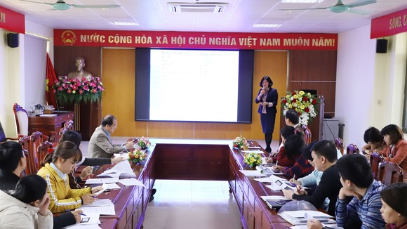 Chuyên gia của Zuellig Pharma đã giới thiệu về lợi ích, ý nghĩa và cách sử dụng eZCooler cho cán bộ y tế 6 tỉnh miền Bắc