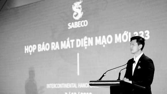 Ông Bennett Neo - Tổng Giám đốc SABECO phát biểu tại họp báo