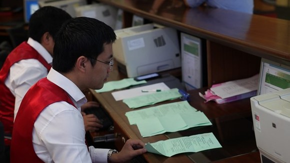 Tháng 10, toàn bộ khối lượng trái phiếu gọi thầu được phát hành với tỷ lệ trúng thầu 99,7%, giá trị tương ứng 20.190 tỷ đồng. (Anh: HNX/Vietnam+)