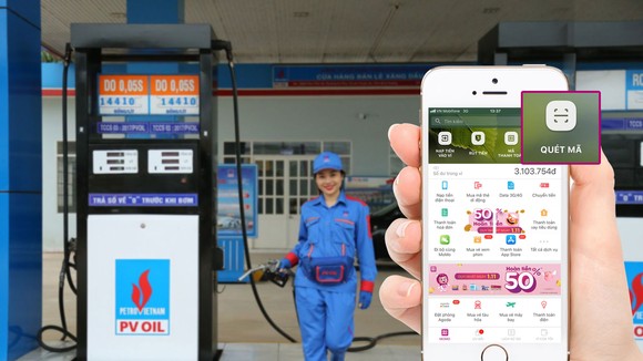 Để thanh toán bằng Ví MoMo, khách hàng sử dụng tính năng “Quét mã” và quét QR Code do nhân viên của PVOIL, COMECO cung cấp