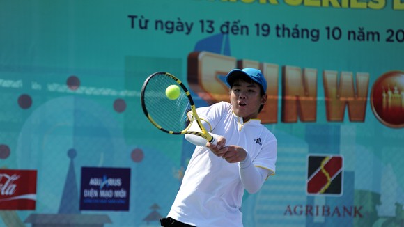 Tay vợt trẻ Nguyễn Quang Vinh đăng quang U14 châu Á