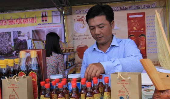 Nam O Fish sauce products are displayed (Photo: SGGP)