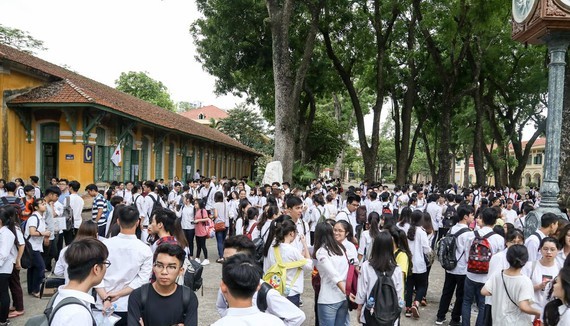 Students at test venue for the national high school exam last year (Photo: SGGP)