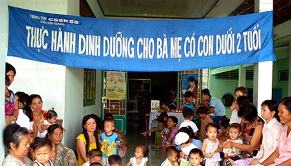 Vietnam is facing a challenge to improve its human capital index is the high proportion of stunted children *Photo: SGGP)