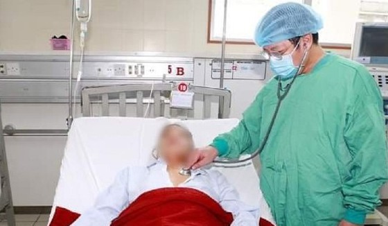 A case of Whitmore is beign treated (Photo: SGGP)