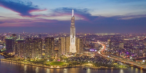 HCM City-based Vinpearl Luxury Landmark 81 wins “World’s Leading City Hotel,” “World’s Leading Conference and Wedding Hotel,” and “World’s Leading Riverfront Hotel" at the 27th World Travel Awards’ Grand Final. (Photo: SGGP)