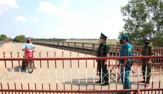 Ca Trot border station establishes a checkpoint in the Mekong Delta province of Long An (Photo: SGGP)