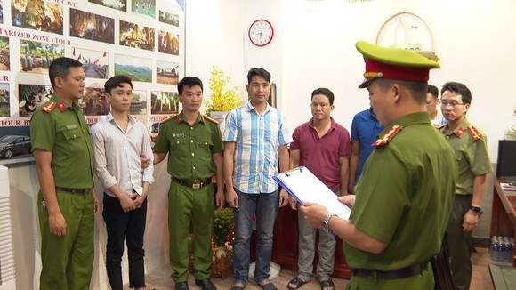 Đọc lệnh bắt giữ các đối tượng 