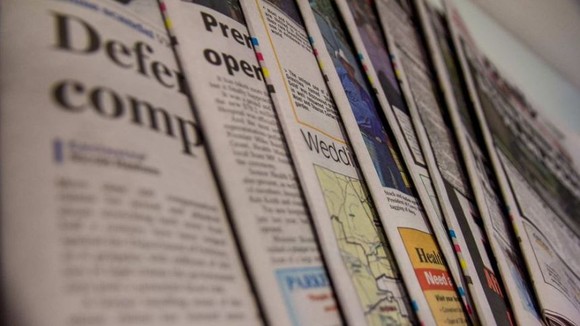 Tập đoàn truyền thông News Corp tạm dừng phát hành bản in 60 tờ báo địa phương. Ảnh: ABC Central West