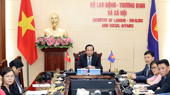 Hội nghị tại đầu cầu Bộ Lao động-Thương binh và Xã hội. Ảnh: VGP/Đỗ Hương