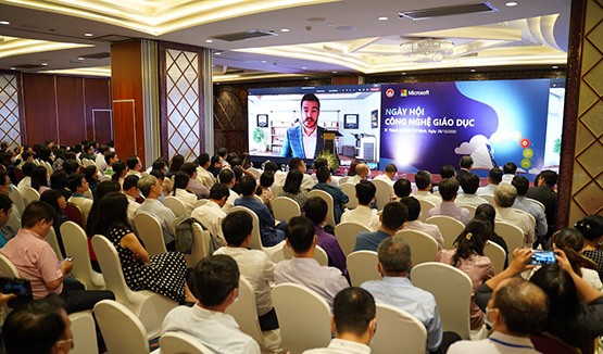 Đông đảo giáo viên tham gia ngày hội