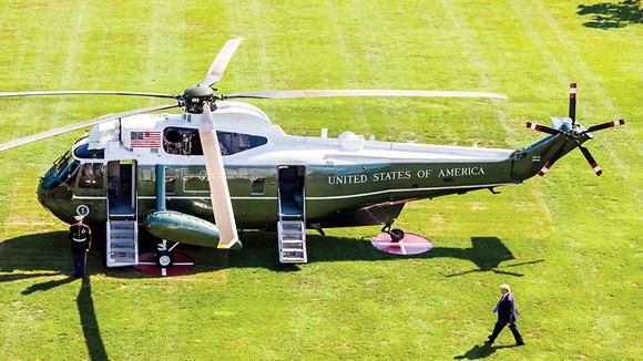 Lockheed Martin cung các phiên bản trực thăng Marine One.
