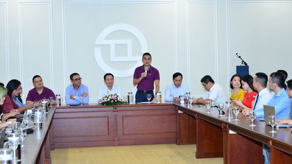 Ông Lê Hải Trà, Phó Chủ tịch phụ trách HĐQT phát biểu tại buổi gặp mặt 1 năm ra đời sản phẩm CW.