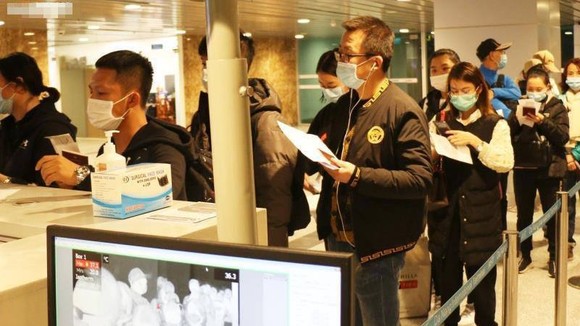 Các sân bay tăng cường phòng dịch. Ảnh: VTC