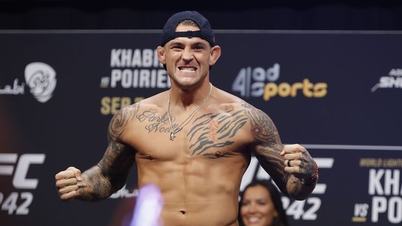 Khabib nói Poirier quá yếu đuối