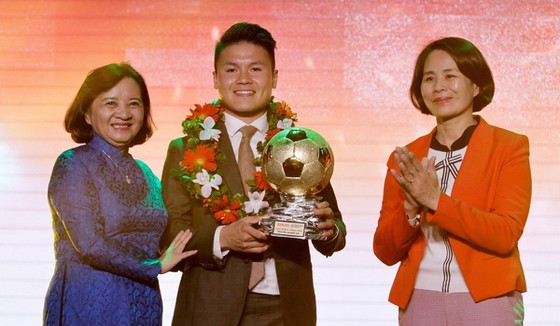 QBV VN 2018 Nguyễn Quang Hải. Ảnh: HOÀNG HÙNG