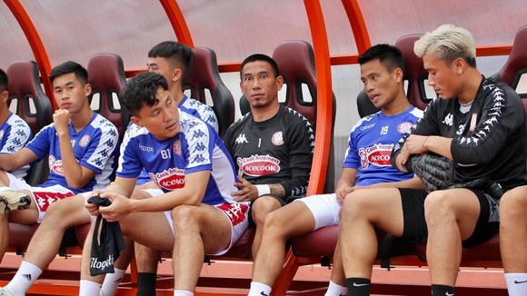 CLB TPHCM hụt hơi từ cuối giai đoạn 1. Ảnh: HCMCFC