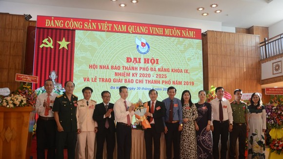 Ông Nguyễn Đức Nam, Tổng Biên tập Báo Đà Nẵng tái đắc cử Chủ tịch Hội Nhà báo TP Đà Nẵng nhiệm kỳ 2020-2025