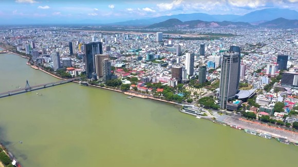 Nâng cấp sân bay, đầu tư xây dựng cảng biển Liên Chiểu, di dời ga đường sắt…là những dự án động lực, để đảm bảo TP Đà Nẵng phát triển bền vững