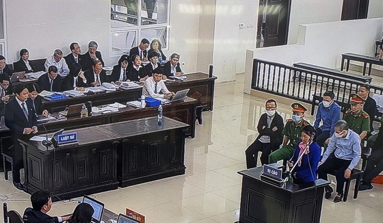 Quang cảnh phòng xét xử sáng nay 28-10-2020