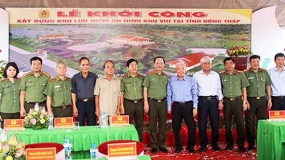 Lễ khởi công xây dựng khu lưu niệm An ninh Khu VIII ở Đồng Tháp vào chiều 1-10