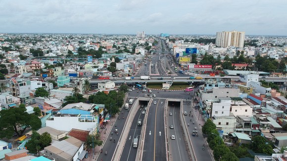 Nút giao thông hầm chui An Sương với quy mô ba tầng. Ảnh: CAO THĂNG