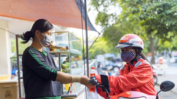GoViet hỗ trợ hàng trăm ngàn bữa ăn, tặng phiếu mua hàng cho các đối tác tài xế
