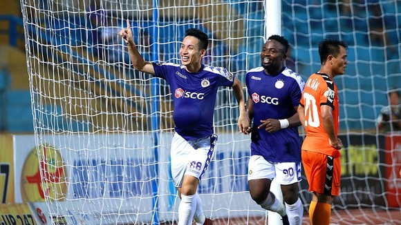 Đỗ Hùng Dũng tỏa sáng trong thành phần CLB Hà Nội ở mùa bóng 2019. Ảnh: Minh Hoàng
