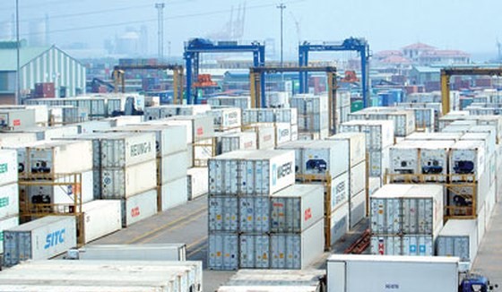 HCMC should collect infrastructure fees at seaports to ease pressure on the State budget, its Department of Transport has suggested.(Photo:SGGP)