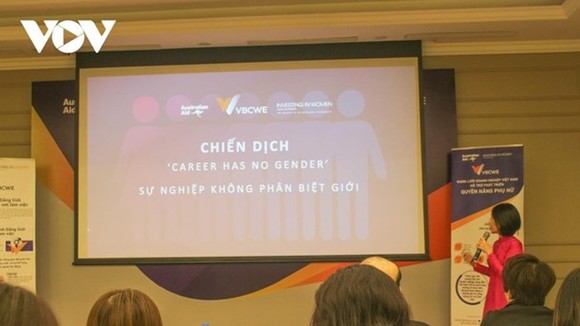 A campaign called “Career has no gender” has been launched to promote gender equality in workplaces nationwide. (Photo: VoV)