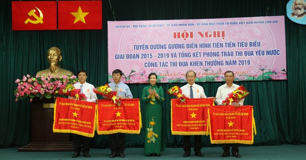 Huyện Cần Giờ thi đua, nâng cao đời sống người dân