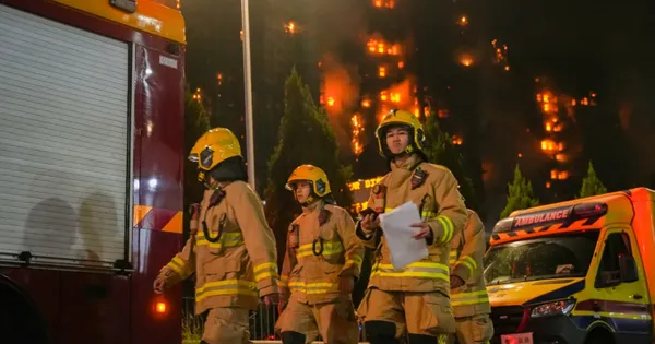 Số người thương vong trong vụ cháy chung cư ở Hồng Công (Trung Quốc) tiếp tục tăng