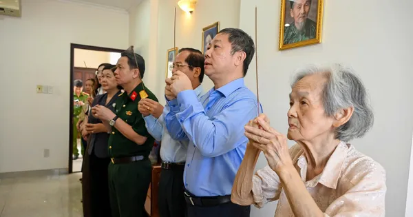 Đoàn đại biểu TPHCM dâng hương tưởng niệm nguyên Bí thư Thành ủy Sài Gòn - Chợ Lớn Nguyễn Thị Minh Khai