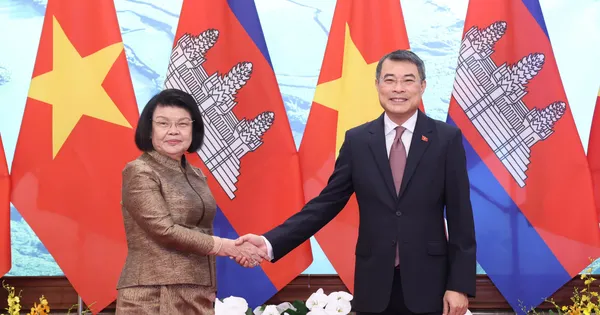 Thúc đẩy kết nối tuyến cao tốc TPHCM - Mộc Bài và Bavet - Phnom Penh
