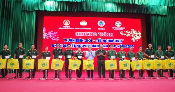 Ủy ban MTTQ Việt Nam TPHCM trao nhà cho người dân vùng biên giới Tây Ninh