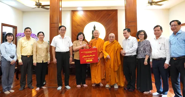 Lãnh đạo TPHCM thăm, chúc tết Hòa thượng Viên Minh, Hòa thượng Hộ Chánh