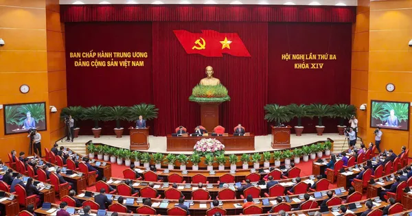 Trung ương thảo luận tổng kết hai nghị quyết về kinh tế biển và ứng phó biến đổi khí hậu