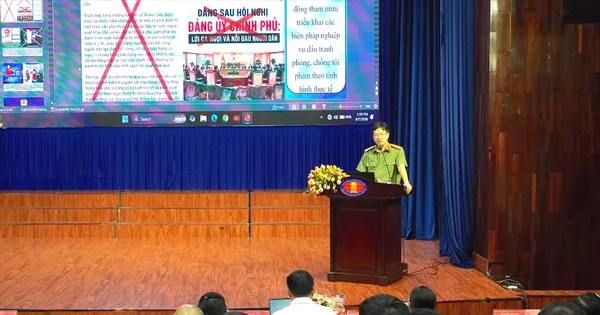 Bồi dưỡng kỹ năng nhận diện, đấu tranh với các quan điểm sai trái trên không gian mạng