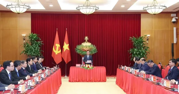 Thường trực Ban Bí thư Trần Cẩm Tú tiếp đoàn cán bộ cấp cao Đảng Nhân dân Cách mạng Lào