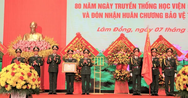 Học viện Lục quân kỷ niệm 80 năm Ngày truyền thống