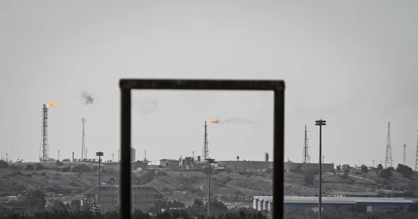 Mỹ ném bom đảo Kharg của Iran