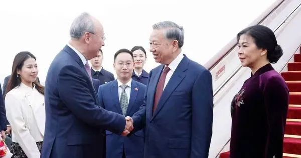 Tổng Bí thư, Chủ tịch nước và Phu nhân bắt đầu thăm cấp Nhà nước đến Trung Quốc